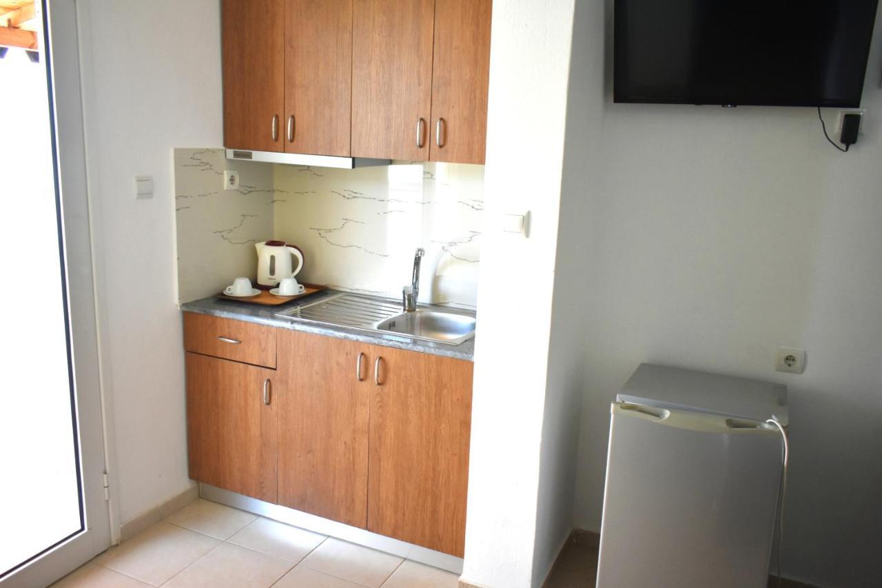 Ionio Rooms II ฮีมาเรอ ภายนอก รูปภาพ