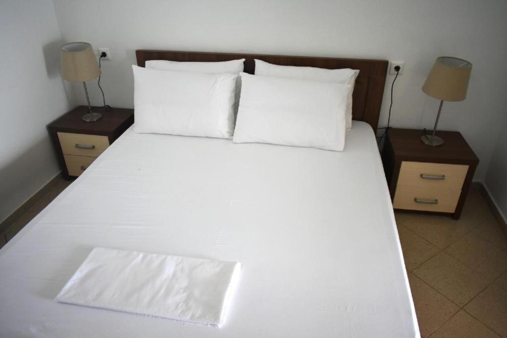Ionio Rooms II ฮีมาเรอ ภายนอก รูปภาพ